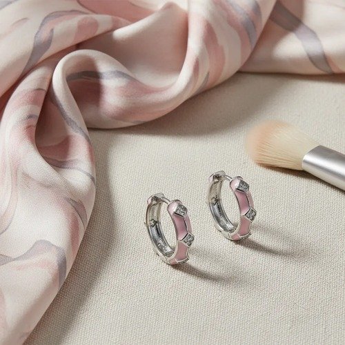 Br Argola Esmaltada com detalhe losangos cor Rosa