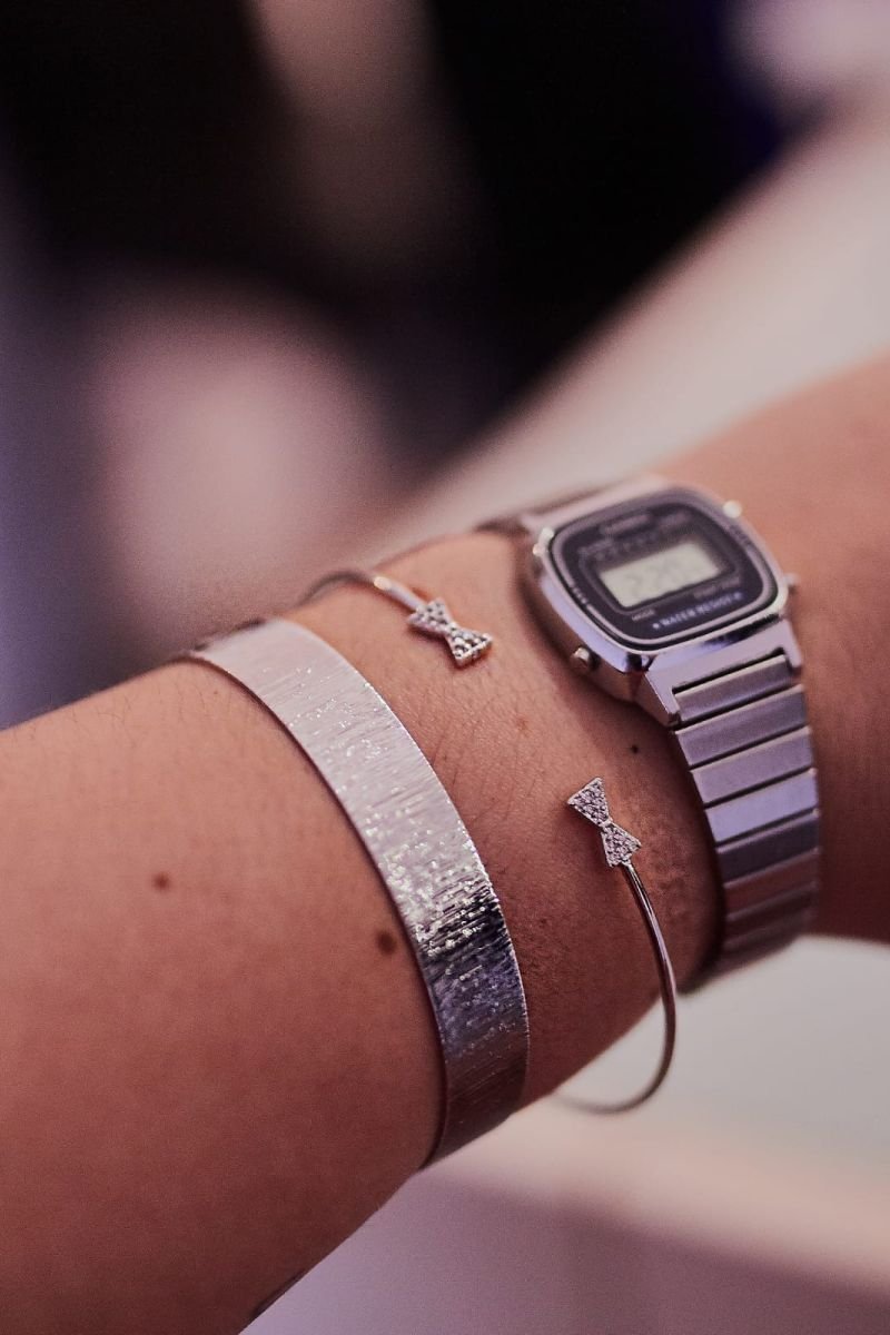 Bracelete Laço Com Zircônia Folheado A Ródio