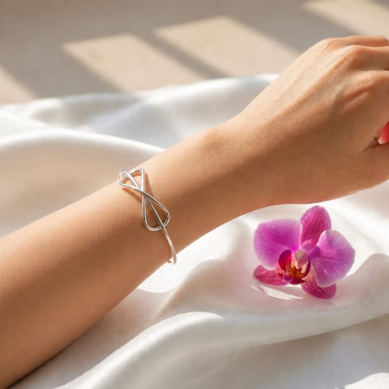 Bracelete Simbolo do Infinito Folheado A Ródio Branco