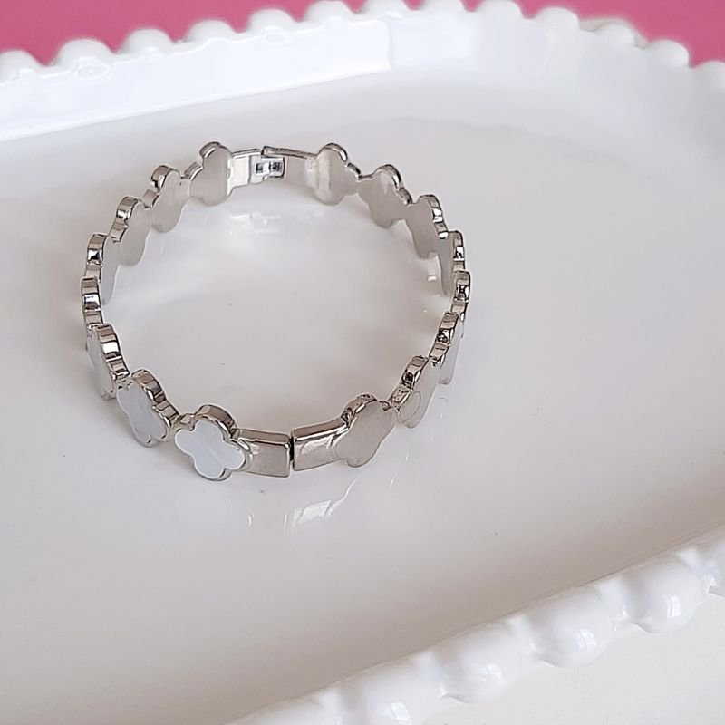 Bracelete Trevo Branco Prateado