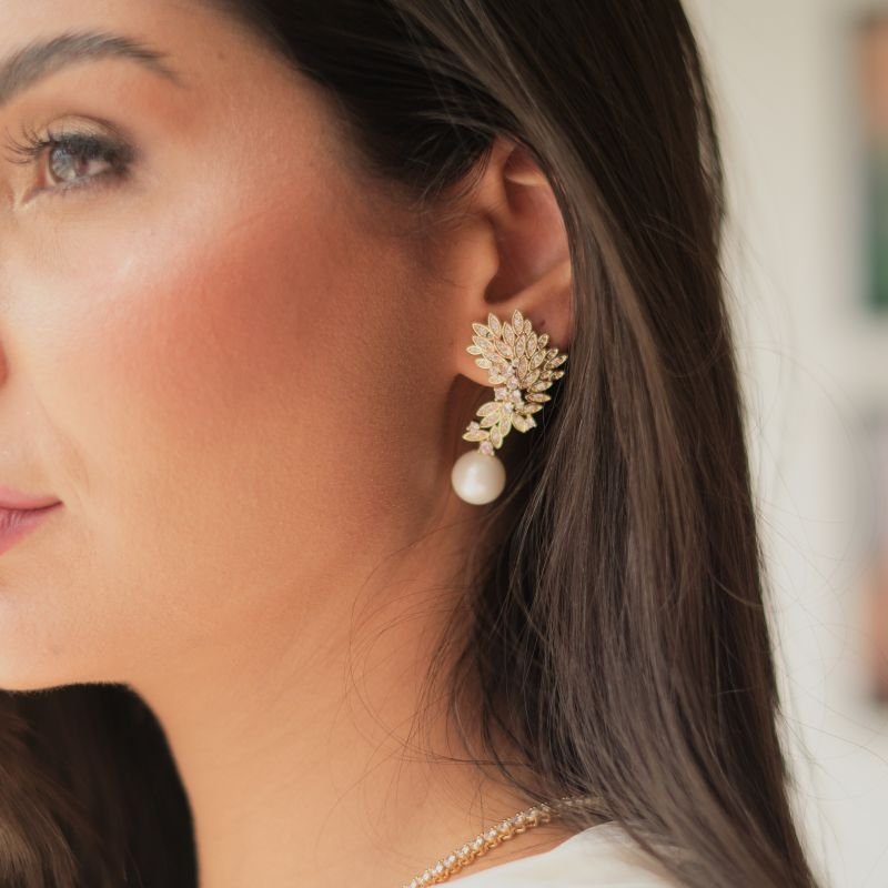 Brinco Luxo com Pérola dourado