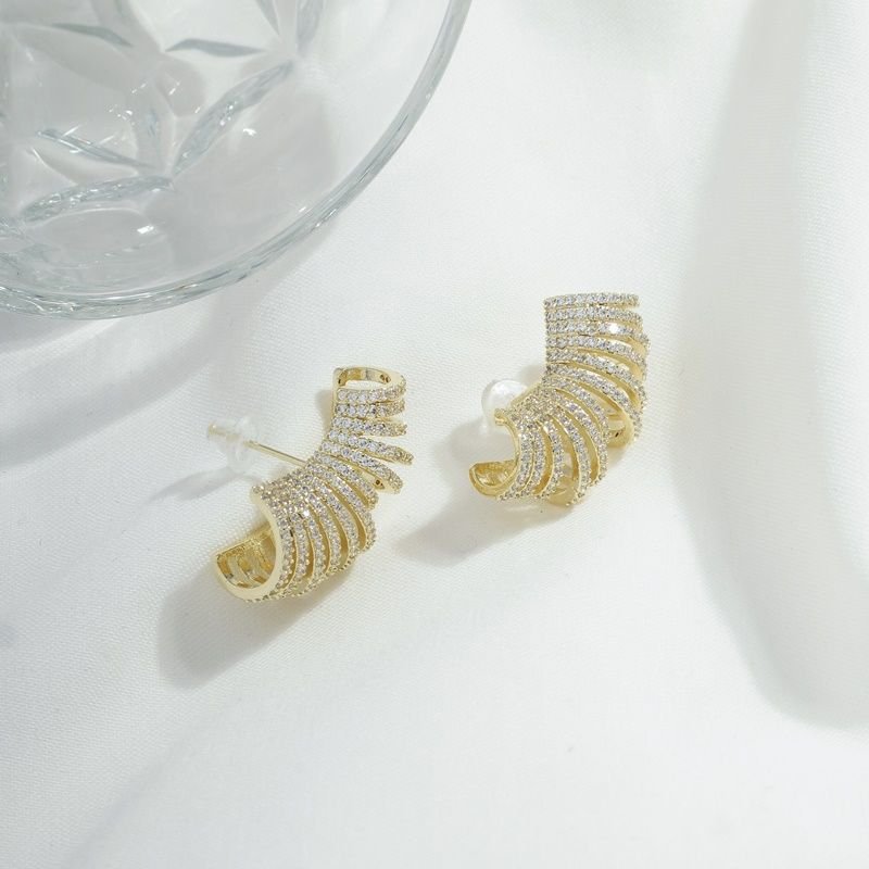 Brinco Curvado Carreiras Zirconia Dourado