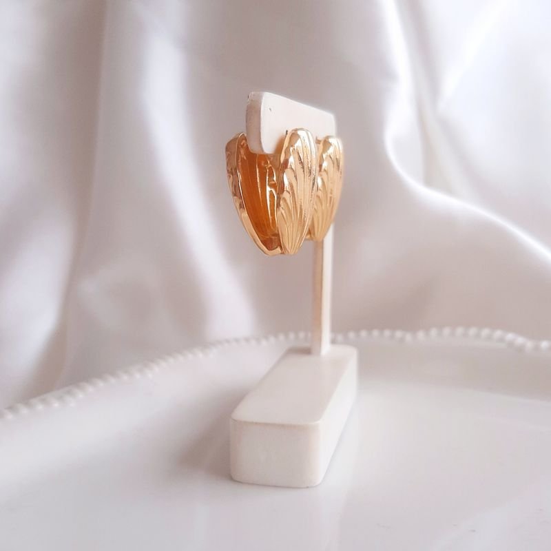 Brinco Concha Pequena Dourada