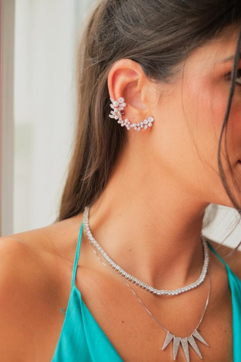 Brinco Earcuff longo com Pérolas Prateado