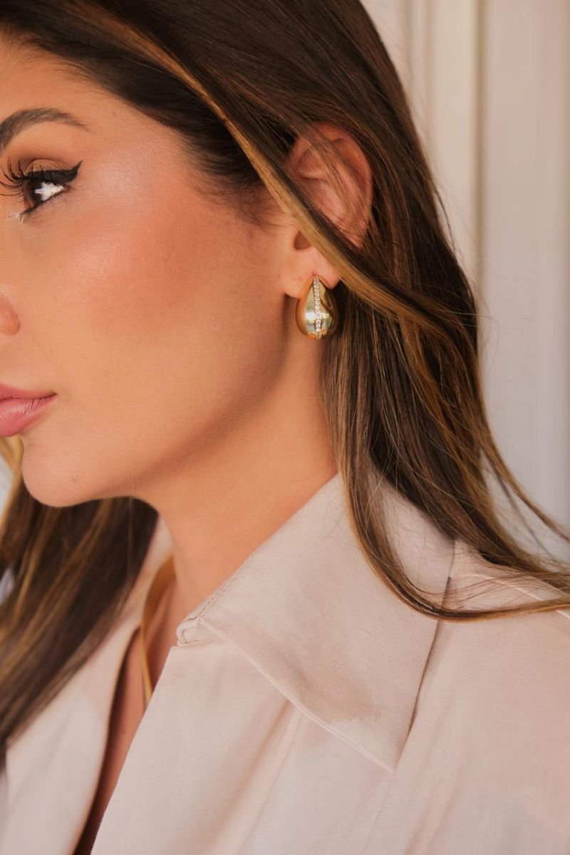 Brinco Gota com zirconia dourado