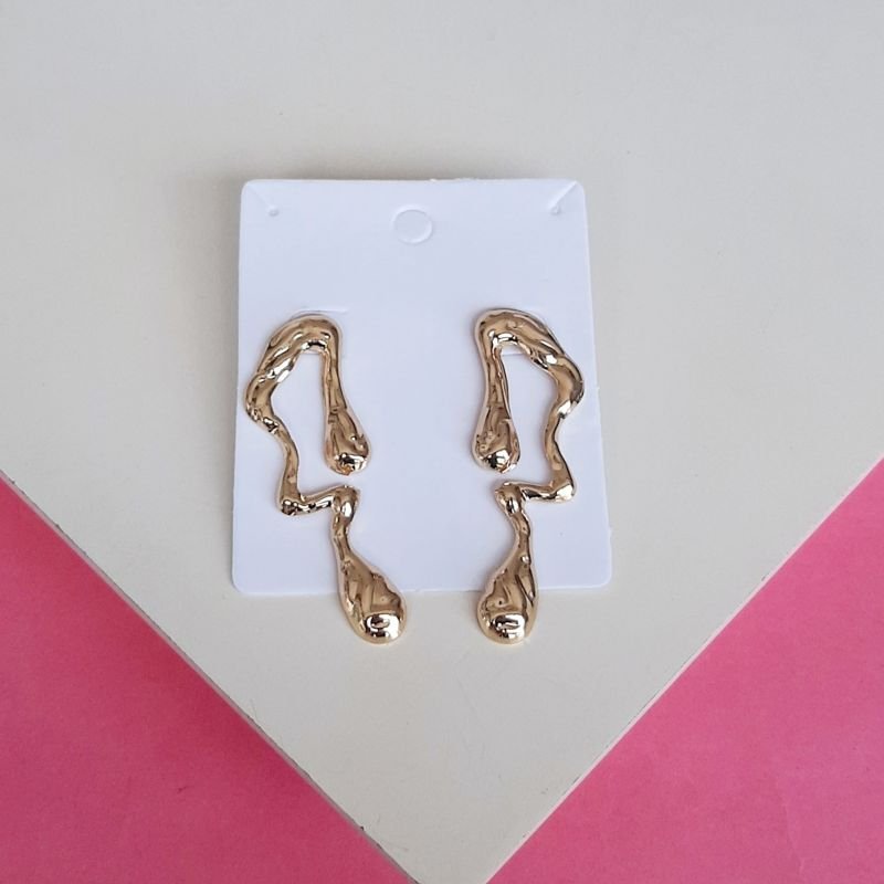 Brinco Gótico Dourado