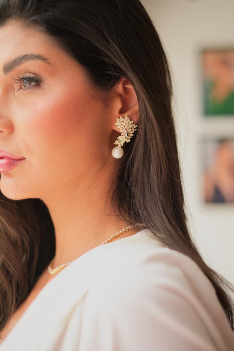 Brinco Luxo com Pérola dourado