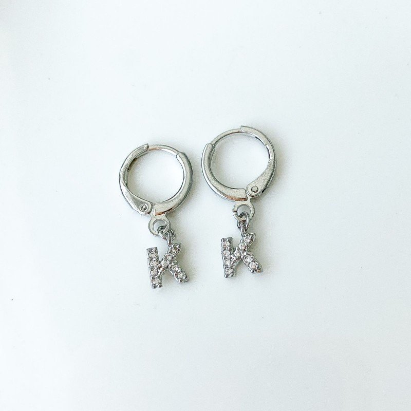 Brinco Mini Argola Letra K semijoia prateado