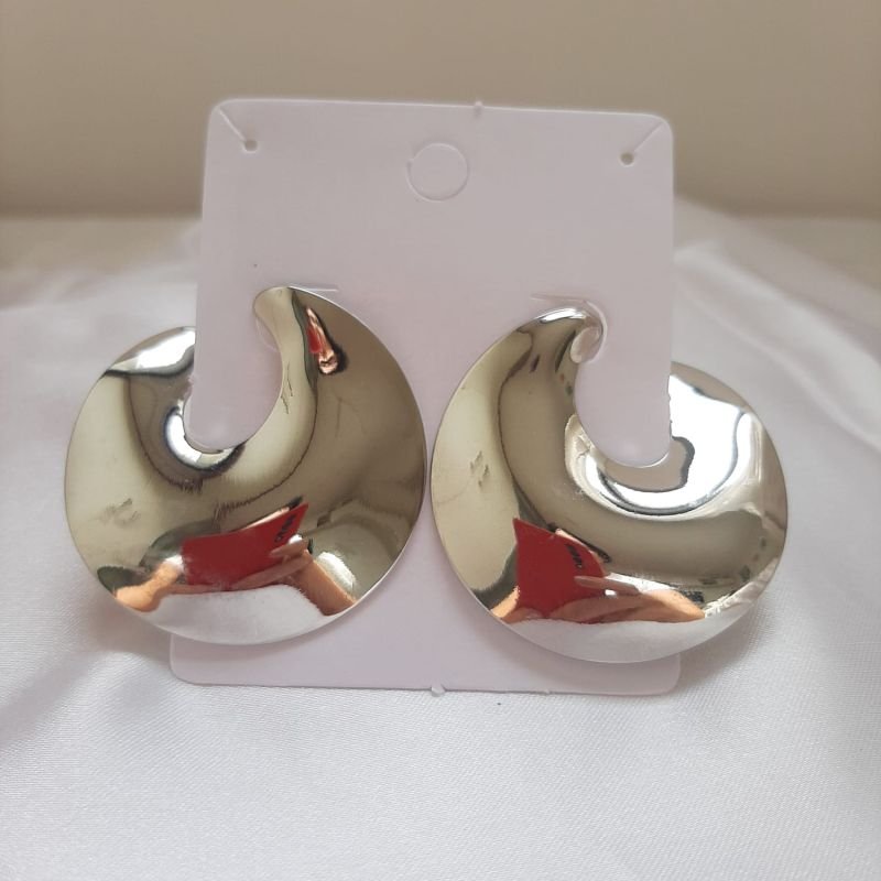 Brinco placa metal Redonda Prateado