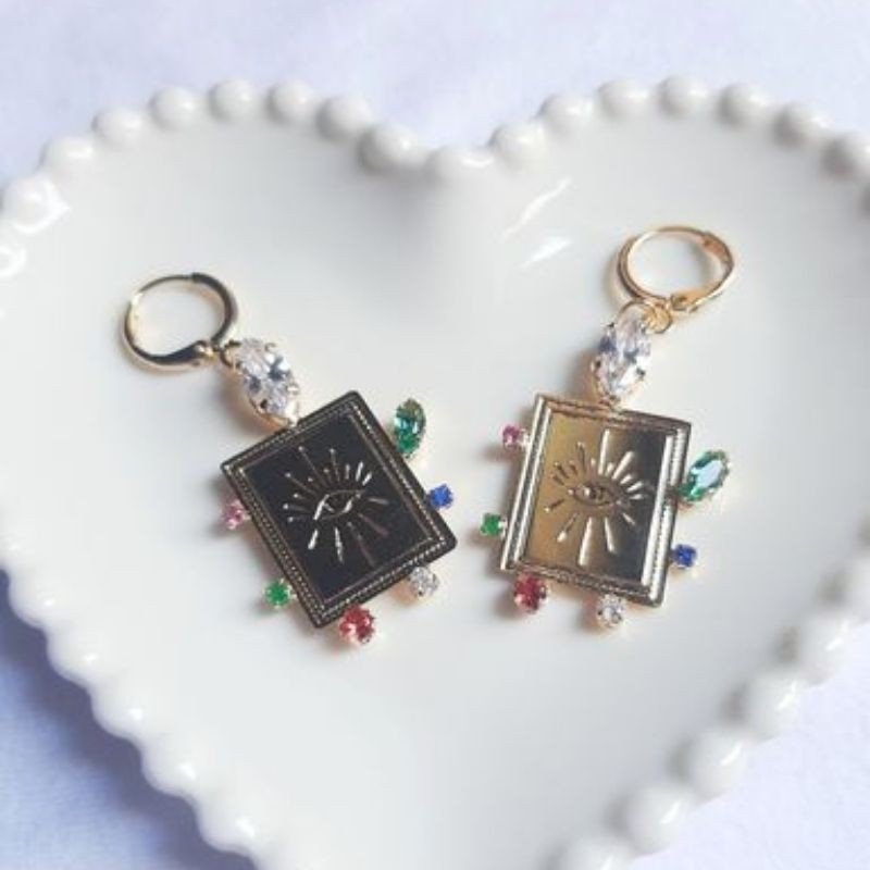 Brinco Quadrado Olho Grego