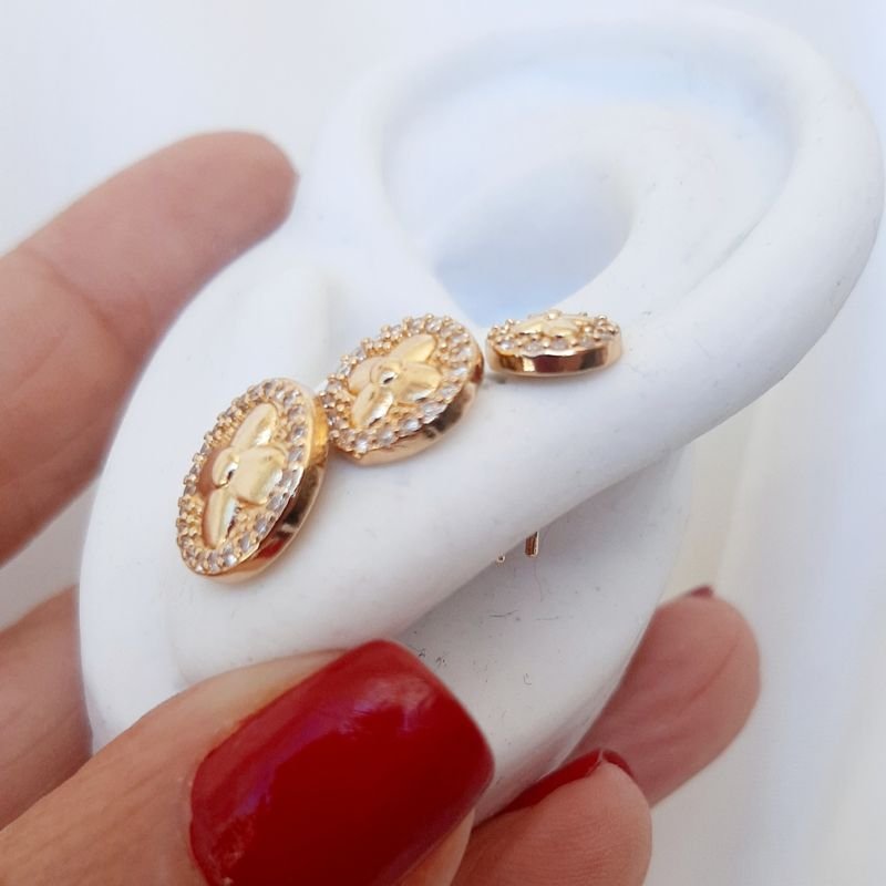 Brinco Trio Detalhe Flor com Zirconia Dourado