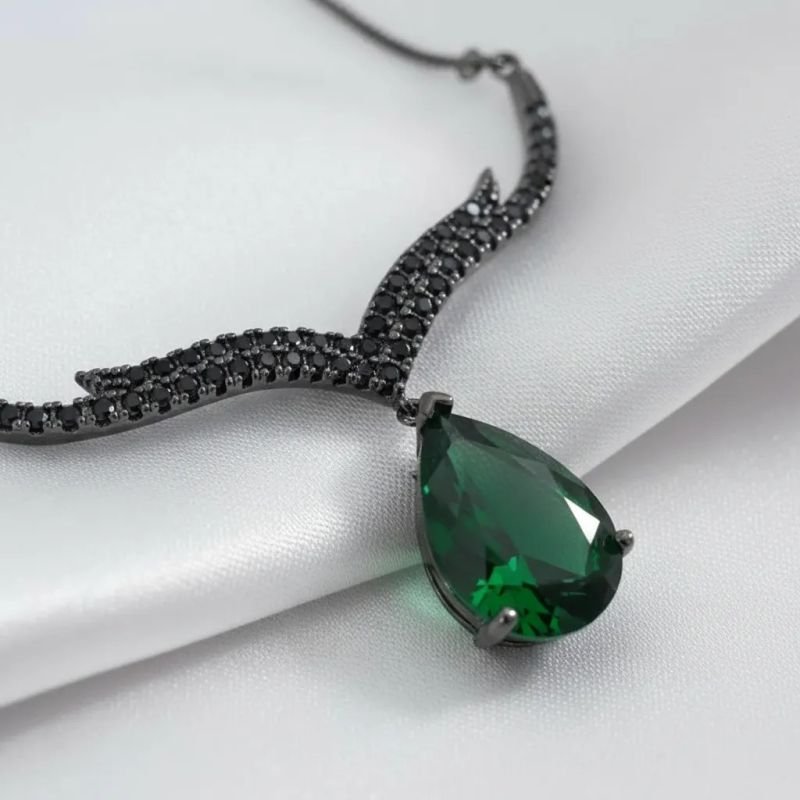 Colar Gota Verde Esmeralda Rodio Negro