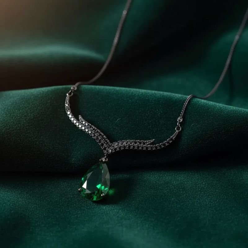 Colar Gota Verde Esmeralda Rodio Negro