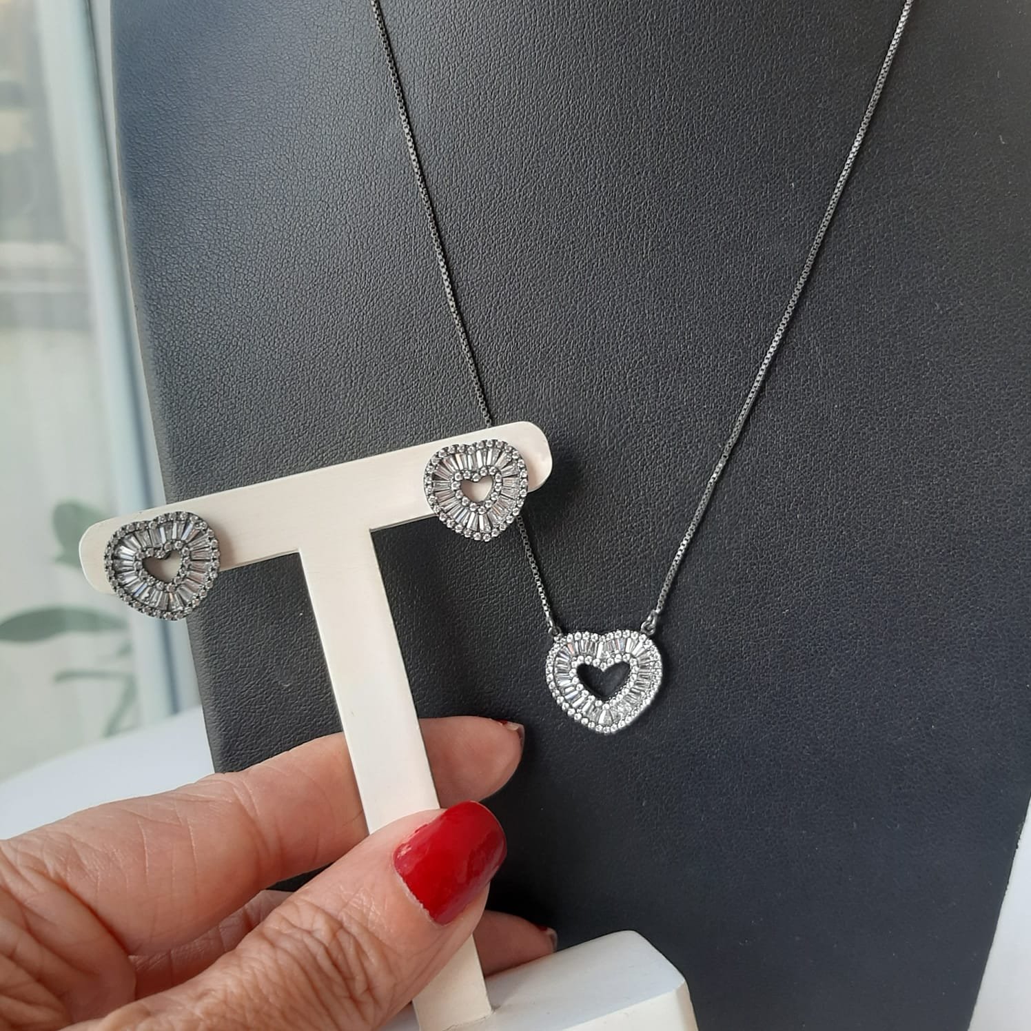 Conjunto Colar Com Brinco Coração Navetes Rodio Negro