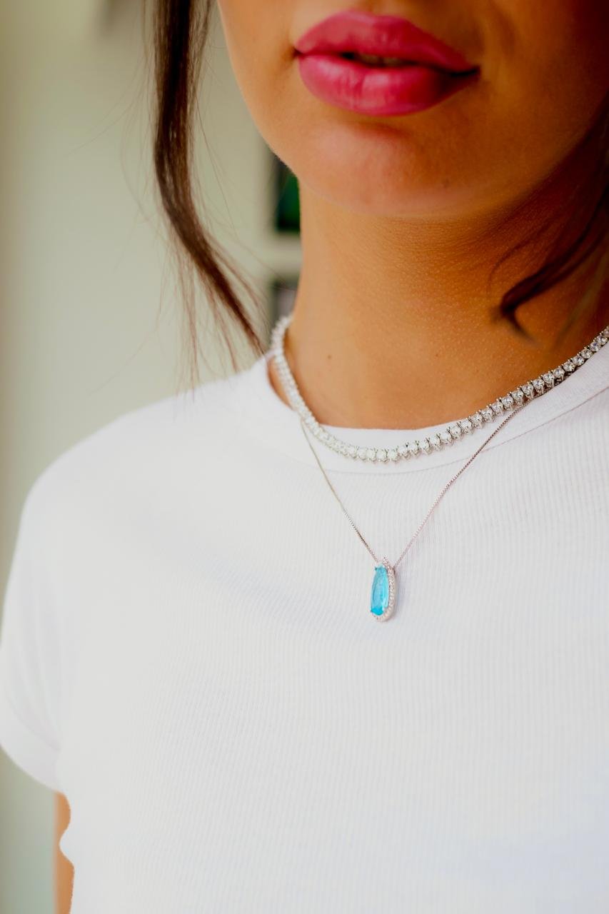 Conjunto colar e brinco gota azul com contorno microzirconia