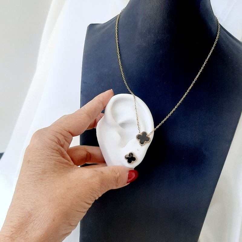 Conjunto Colar e Brinco Trevo Preta Dourado Aço