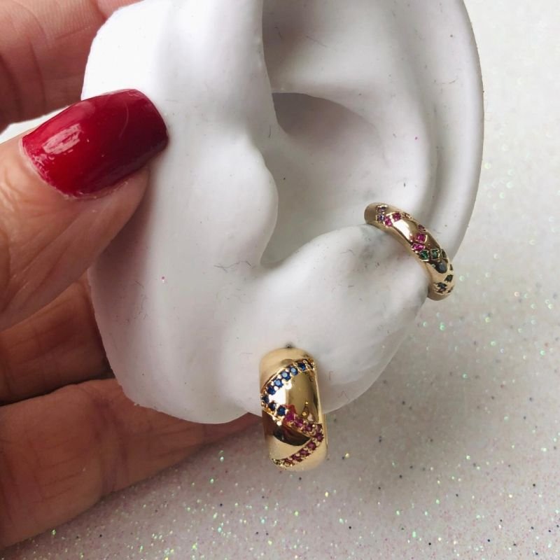 KIT DE BRINCO E PIERCING COM ZIRCONIAS COLORIDAS