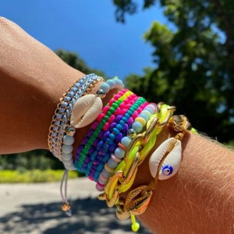 Pulseira Búzios Dourado Trançada No Fio Encerado