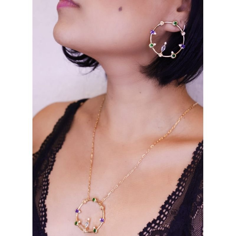 Conjunto Colar com Brinco Circulo de Pedras Semijoia Dourado
