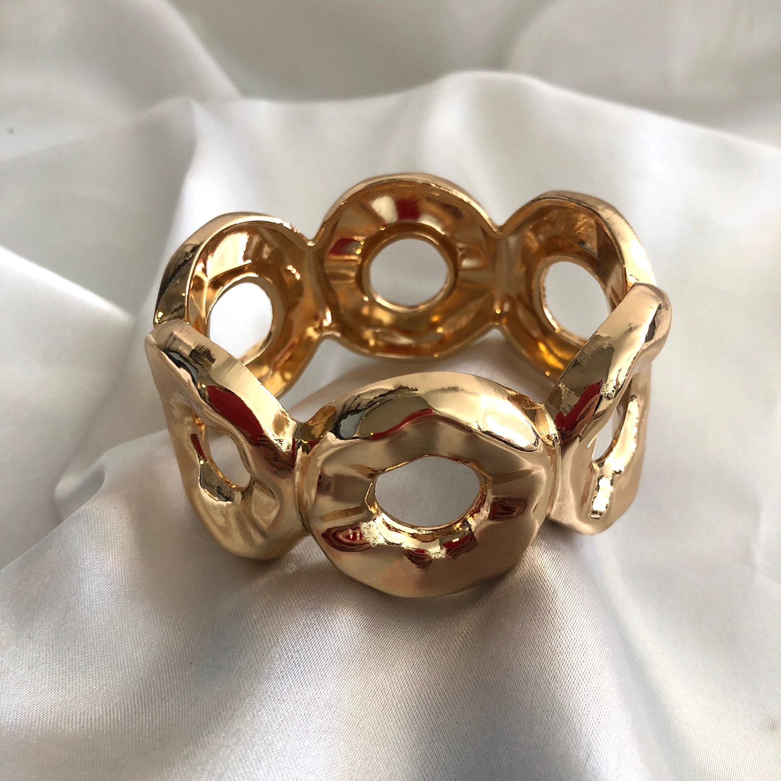 Bracelete Círculos Vazado